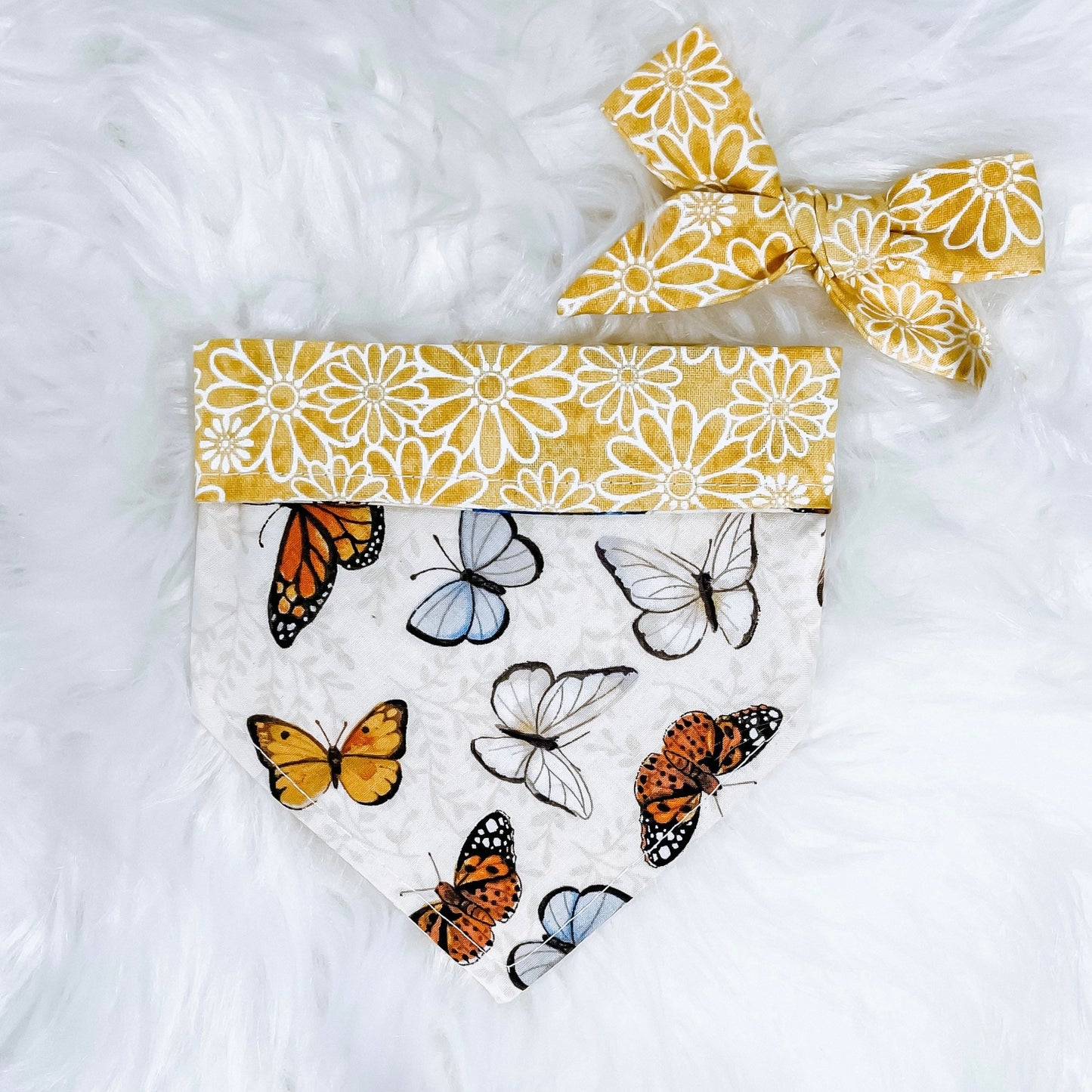 The “Mariposa Kisses” bandana